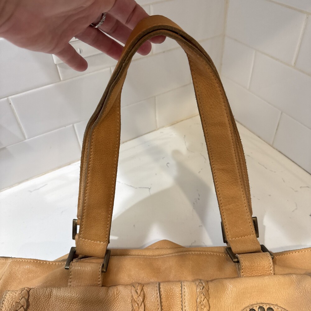 Innue Italian Genuine Tan Leather Handbag - Picture 4 of 6